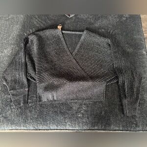 Buckle Women's Charcoal V-Neck Sweater